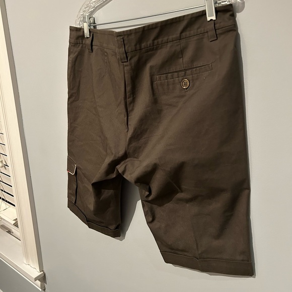 Burberry women’s shorts. Olive green. Size UK12. Very good condition. - Picture 10 of 10